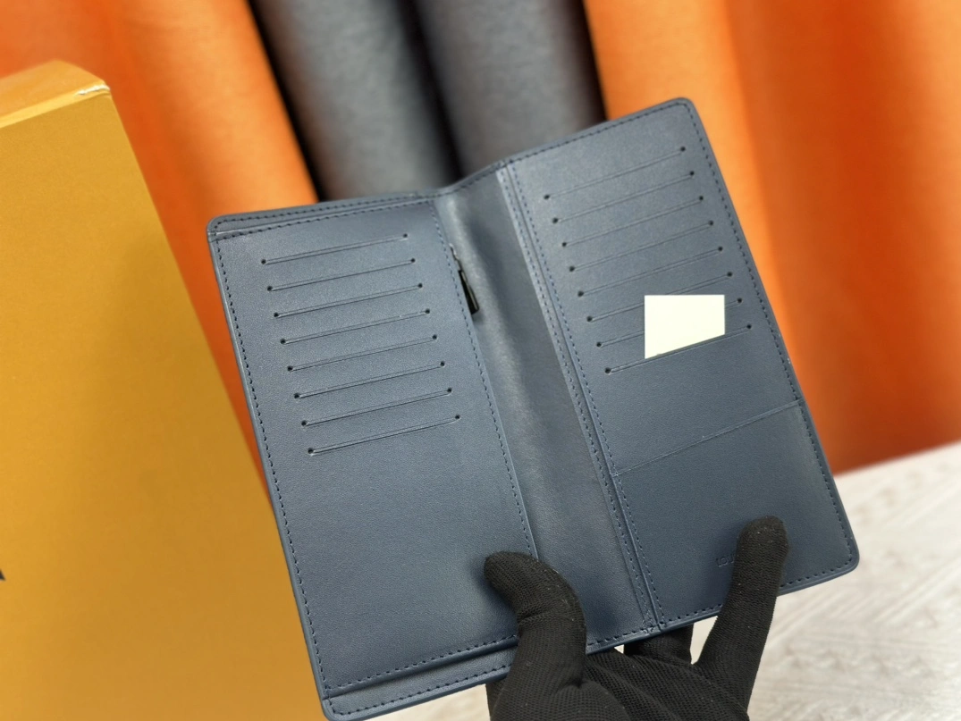 Louis Vuitton LV Card Case Affordable 4078
