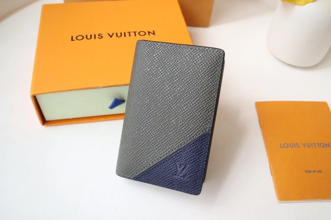 Louis Vuitton LV Card Case AllSeason 8489