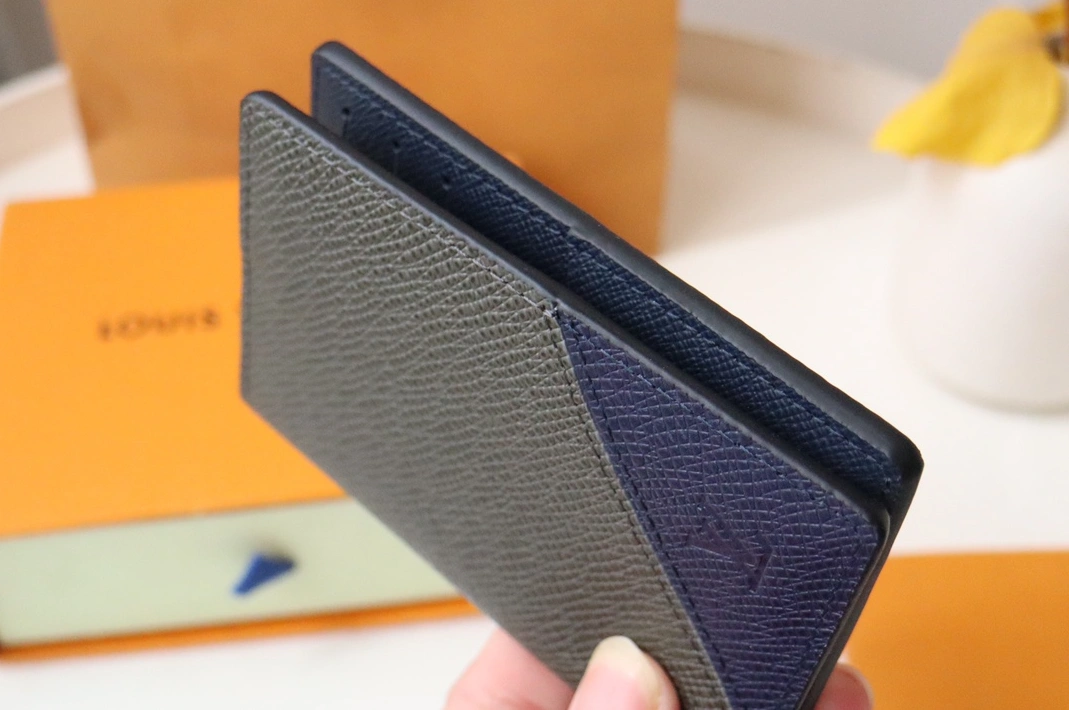 Louis Vuitton LV Card Case AllSeason 8489