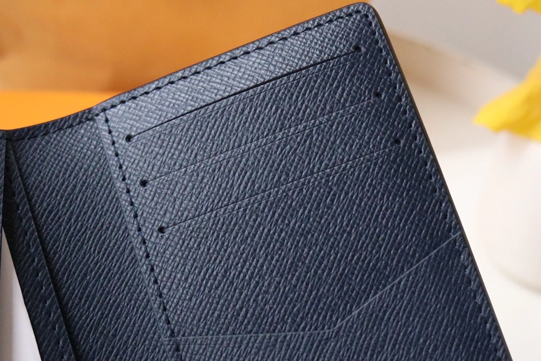 Louis Vuitton LV Card Case AllSeason 8489