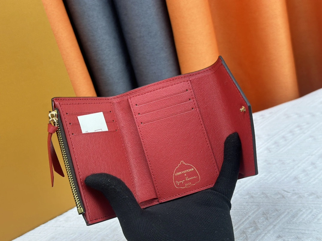 Louis Vuitton LV Card Case Bold 7757