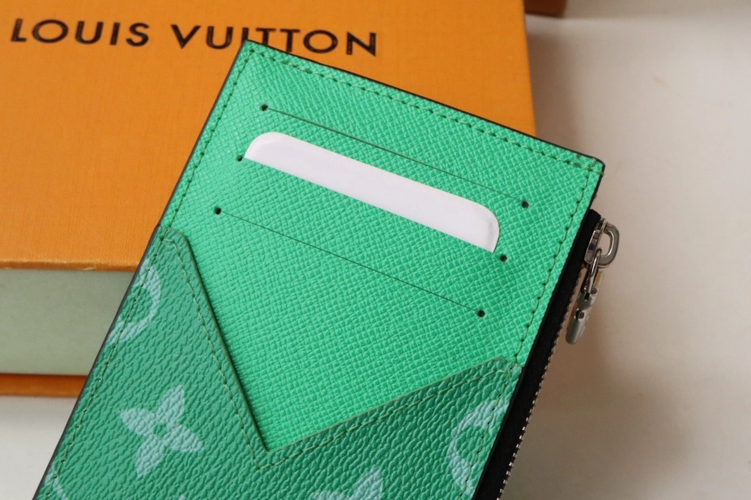 Louis Vuitton LV Card Case Bright 602