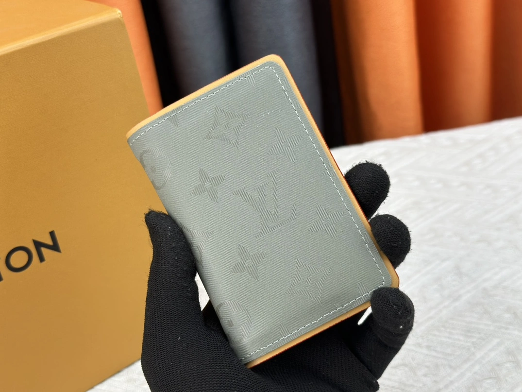 Louis Vuitton LV Card Case Bright 6514