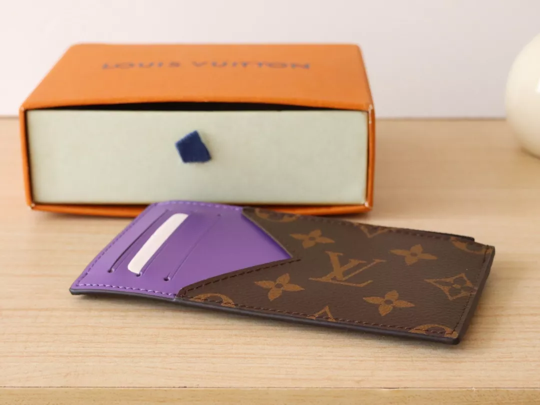 Louis Vuitton LV Card Case Comfortable 5154