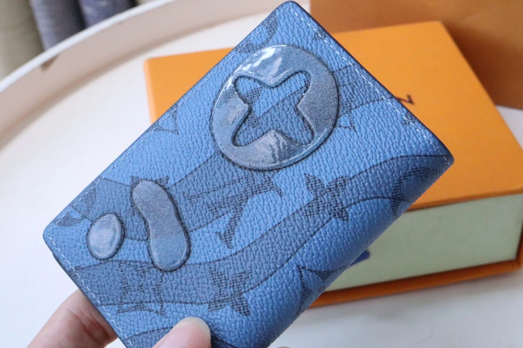 Louis Vuitton LV Card Case Comfortable 598