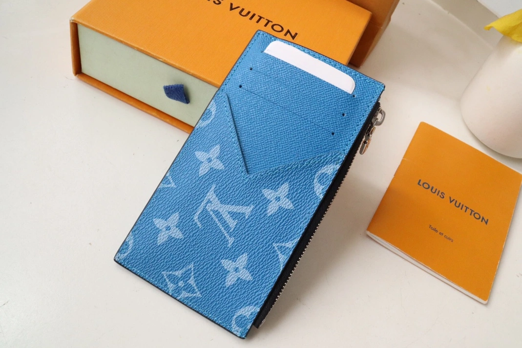 Louis Vuitton LV Card Case Cozy 1079