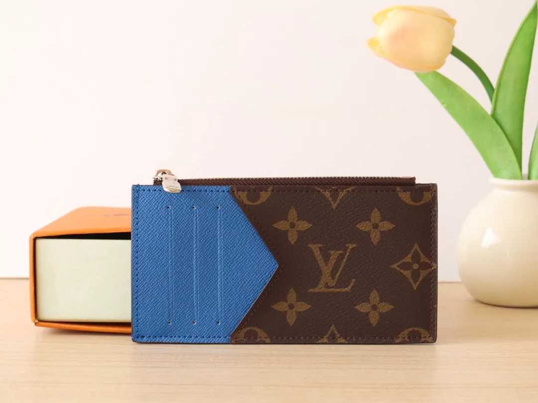 Louis Vuitton LV Card Case Cozy 7016