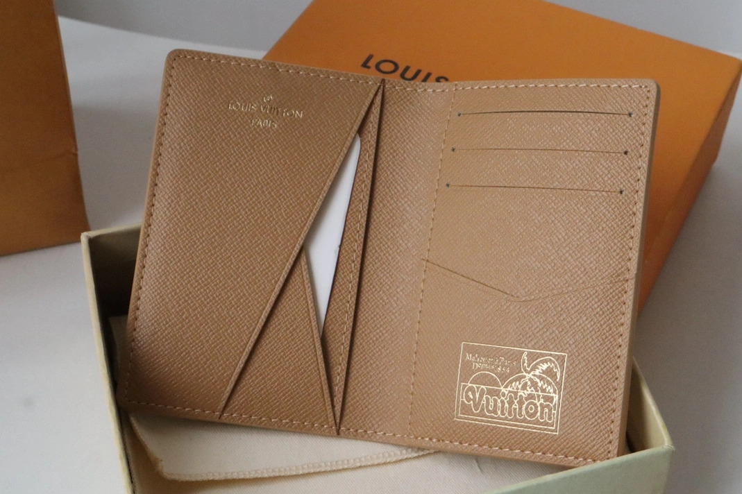 Louis Vuitton LV Card Case EasyMatch 1376