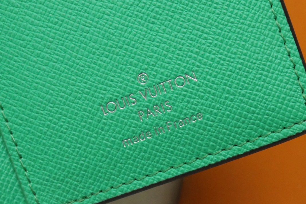 Louis Vuitton LV Card Case Efficient 2278