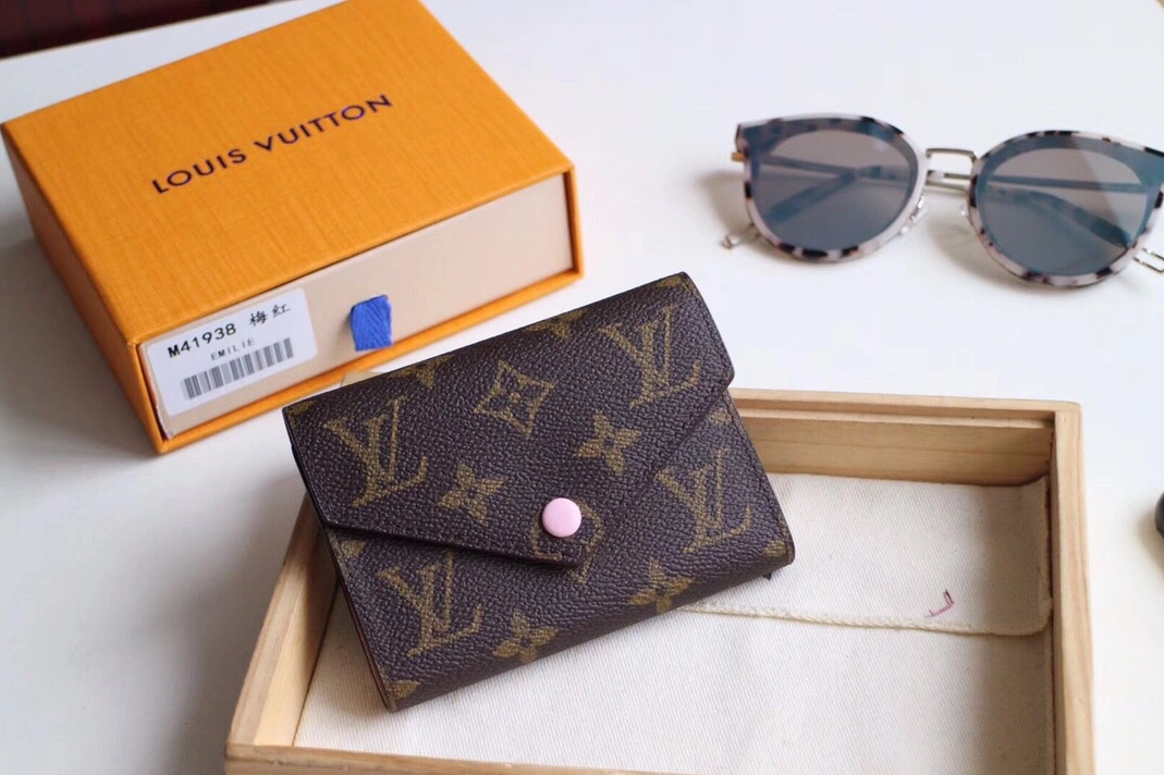 Louis Vuitton LV Card Case Efficient 2497