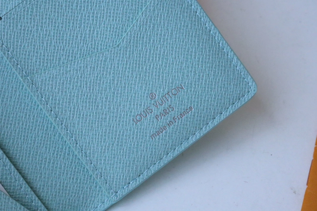 Louis Vuitton LV Card Case Elegant 440