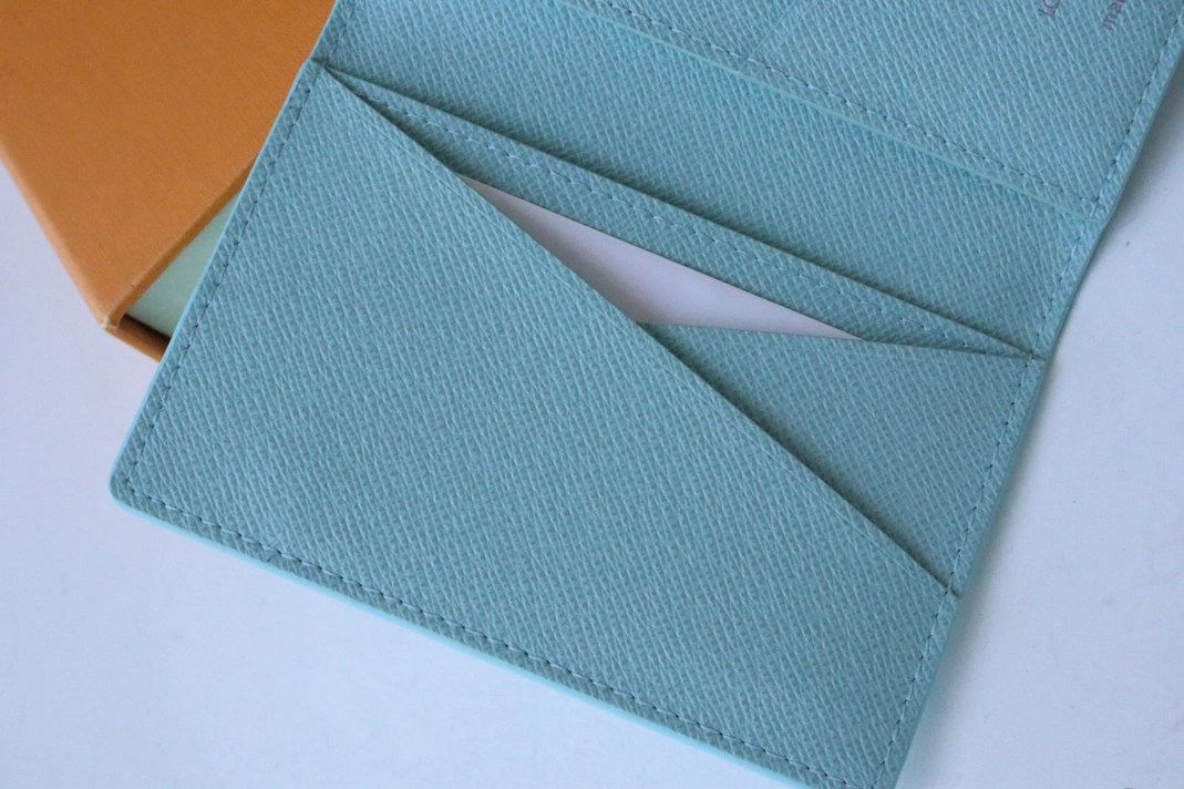 Louis Vuitton LV Card Case Elegant 440
