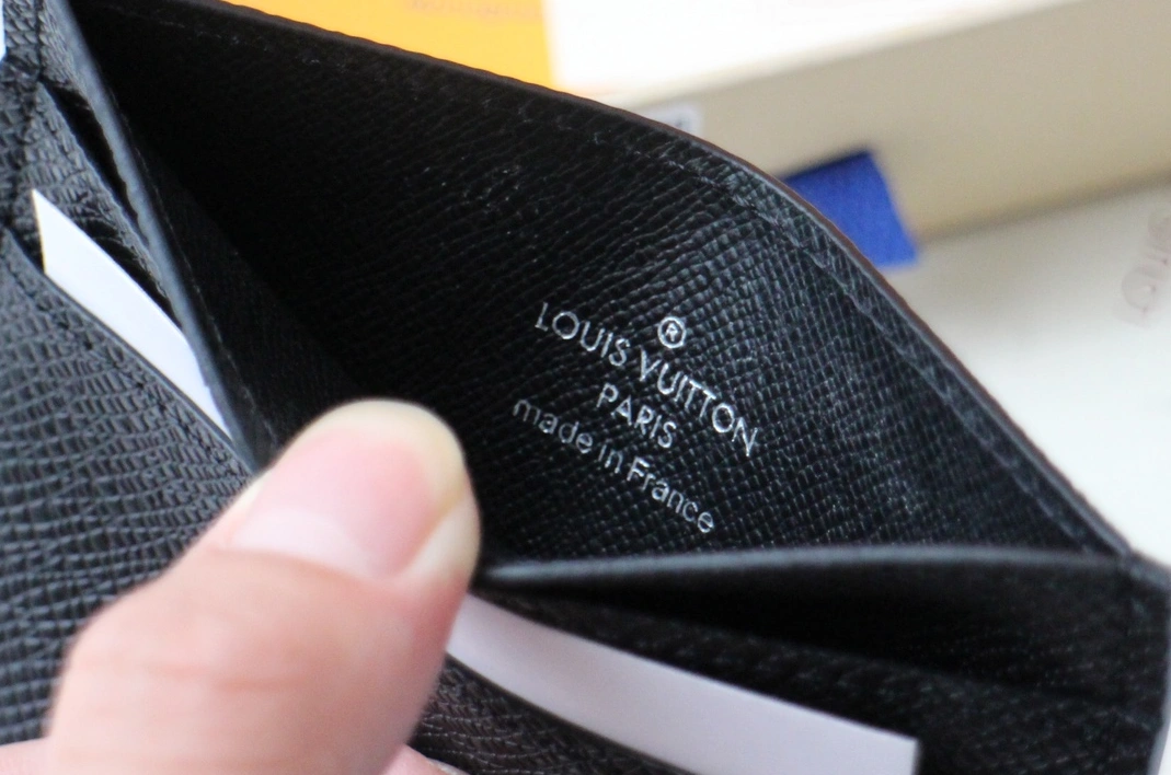 Louis Vuitton LV Card Case Fashionable 5411