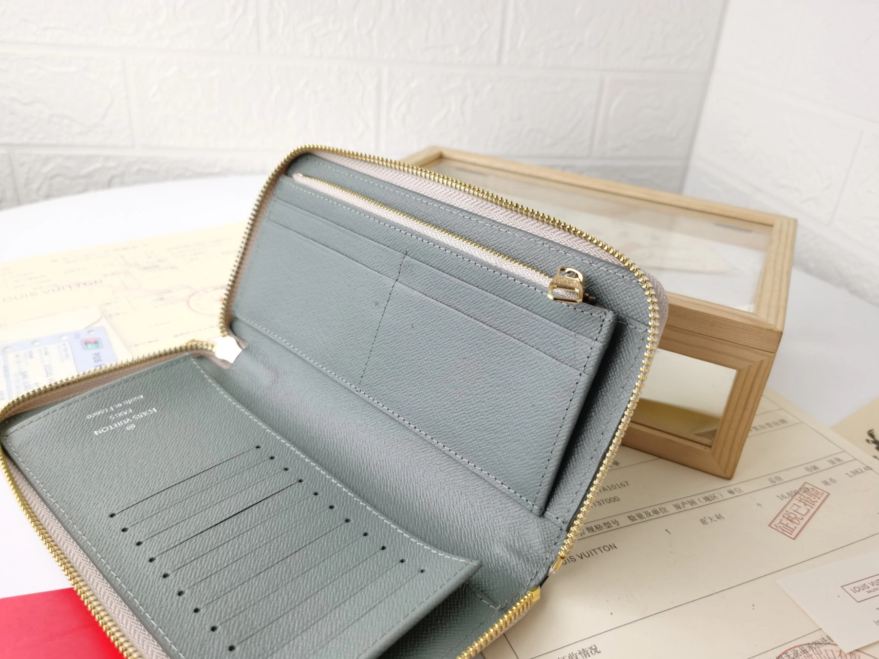 Louis Vuitton LV Card Case For Unisex DailyWear 4533