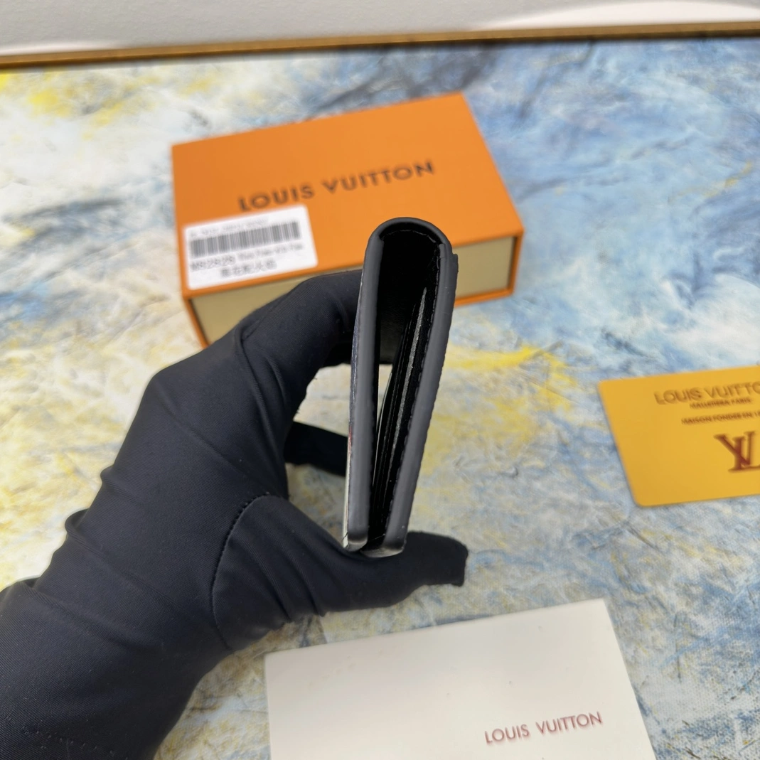 Louis Vuitton LV Card Case For Unisex ModernLook 8548