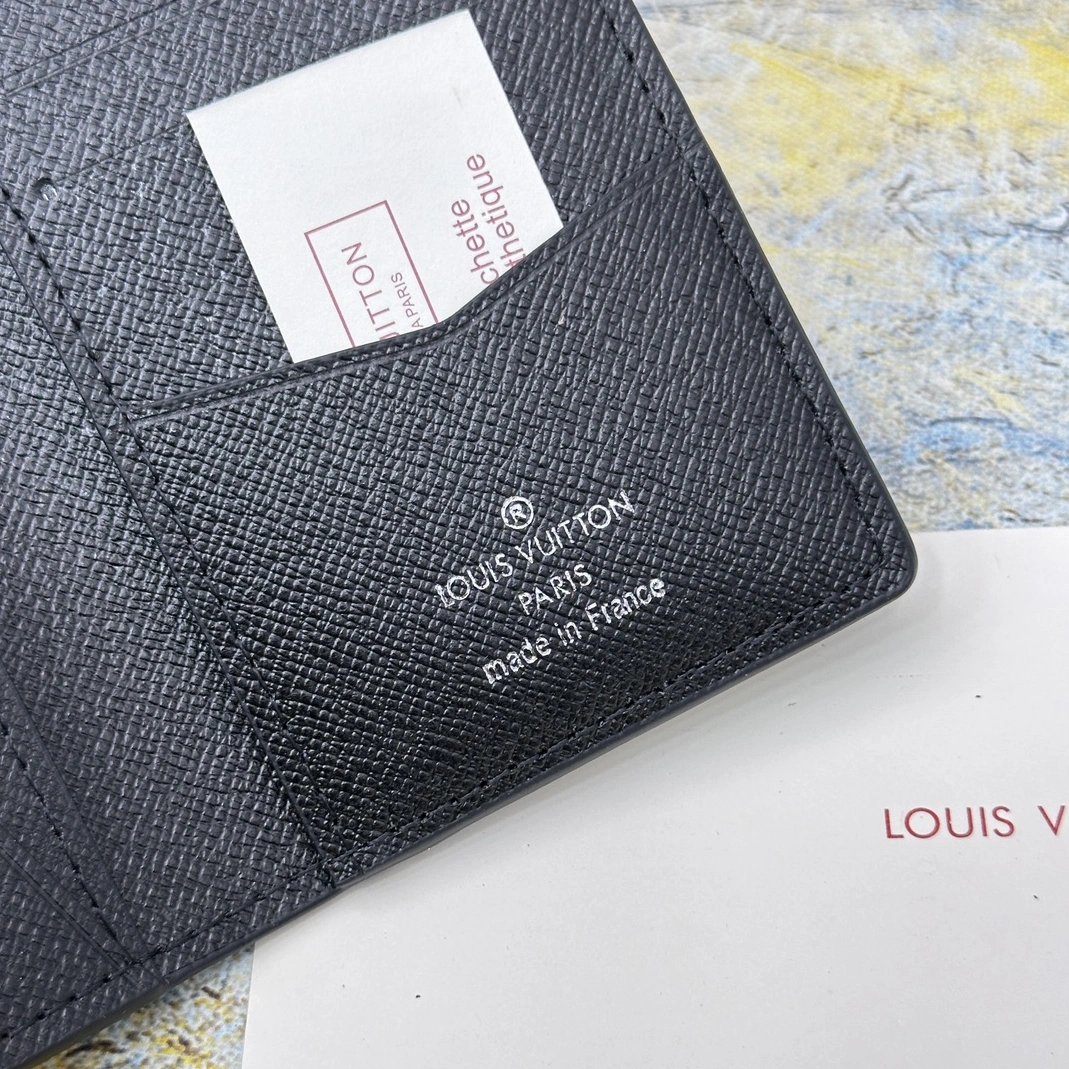 Louis Vuitton LV Card Case For Unisex ModernLook 8548