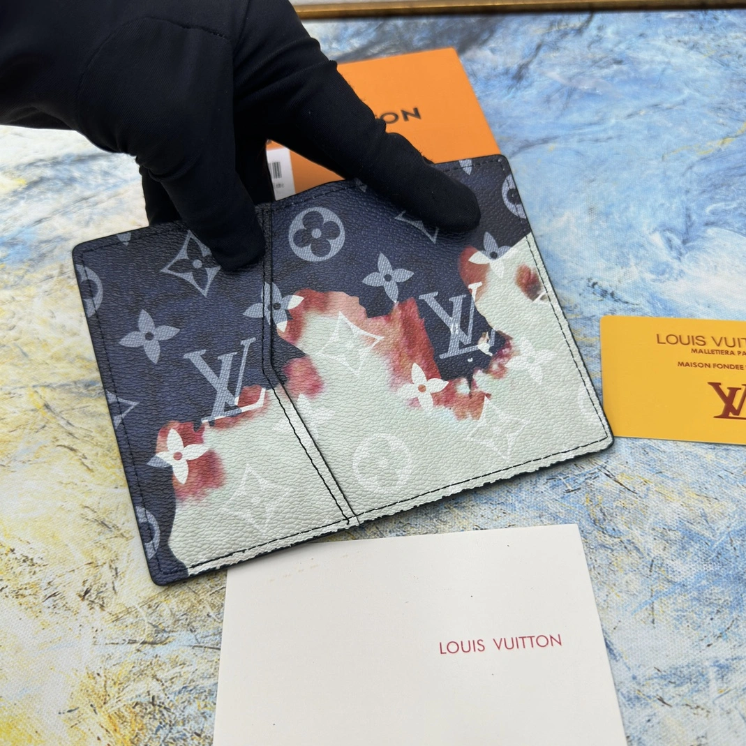 Louis Vuitton LV Card Case For Unisex ModernLook 8548