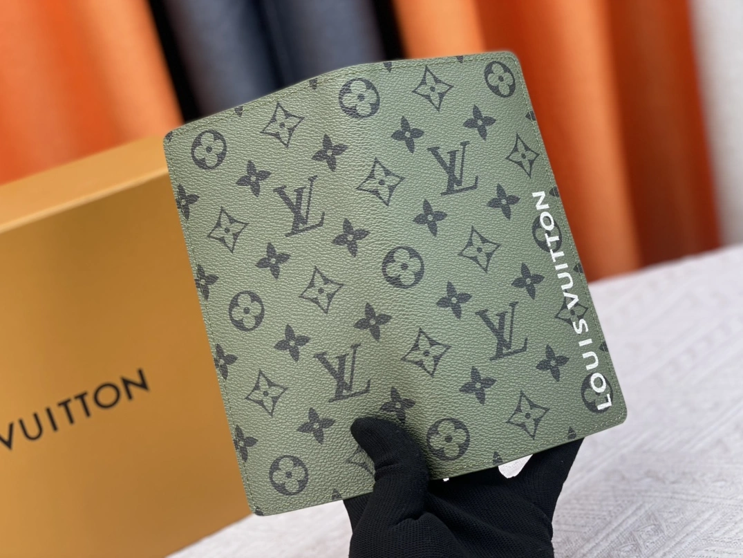 Louis Vuitton LV Card Case For Unisex Refined 3171