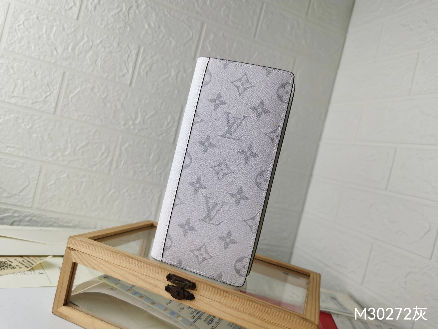 Louis Vuitton LV Card Case For Unisex Sleek 1930