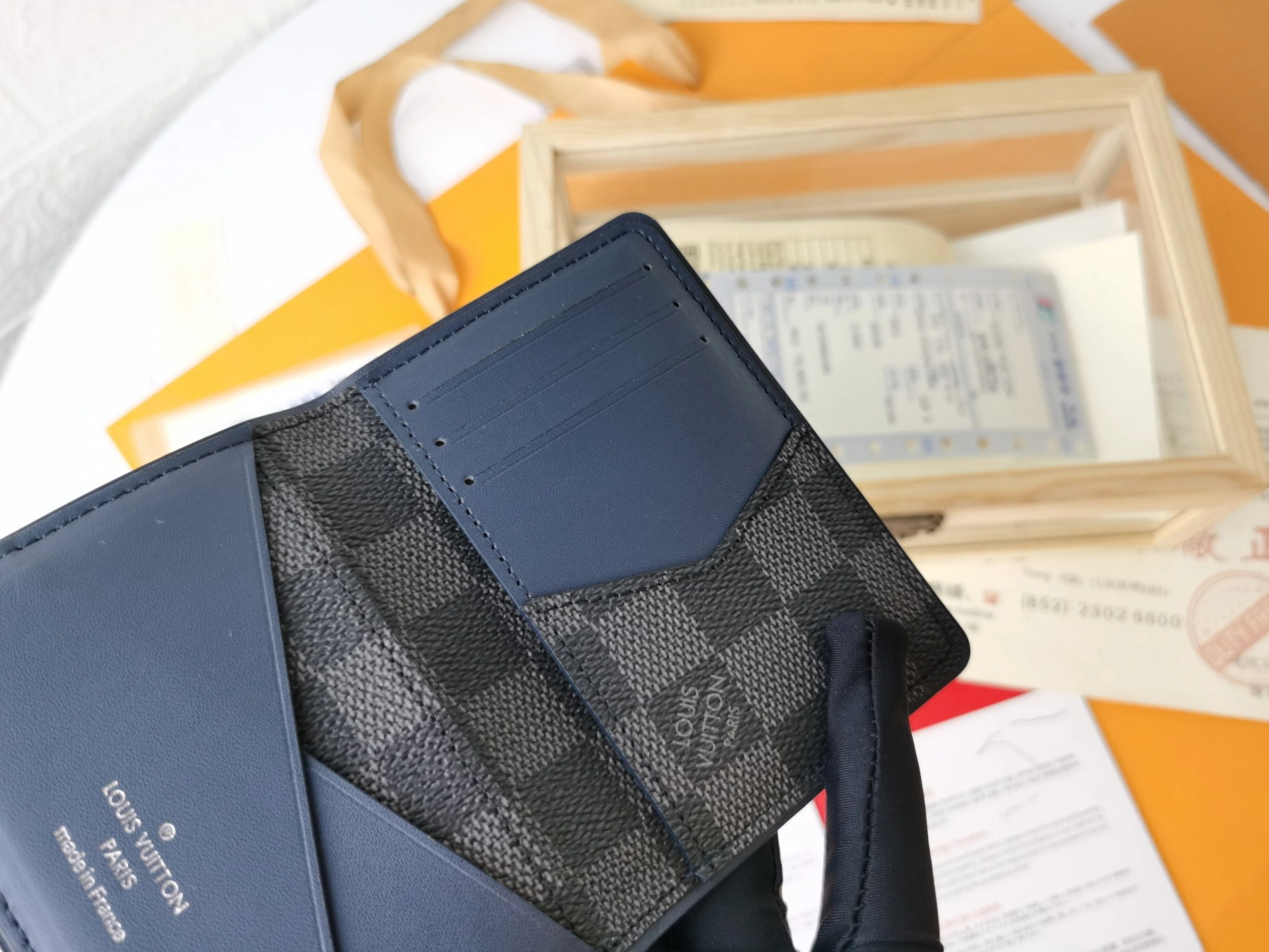 Louis Vuitton LV Card Case For Unisex Sleek 2907