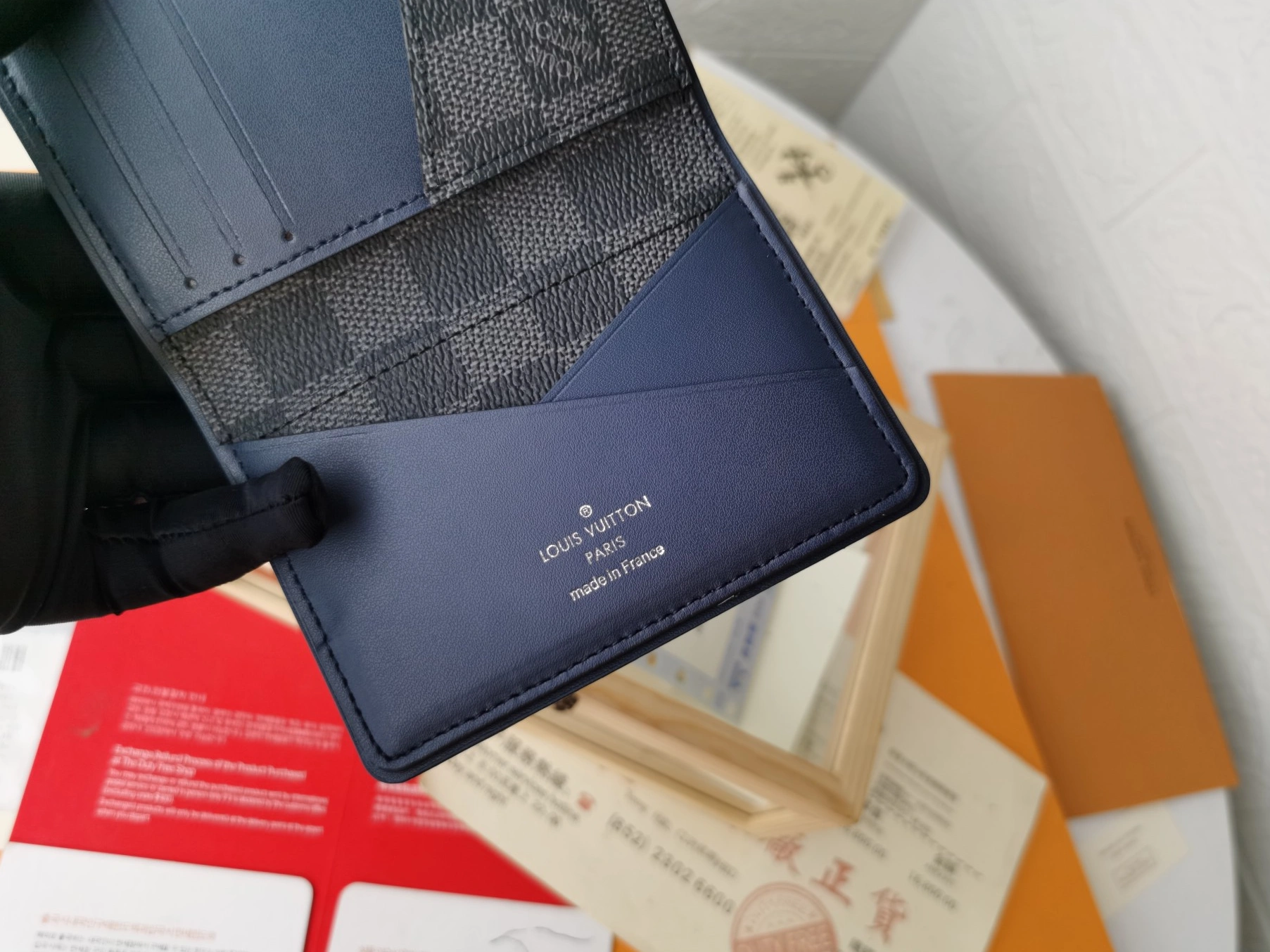 Louis Vuitton LV Card Case For Unisex Sleek 2907