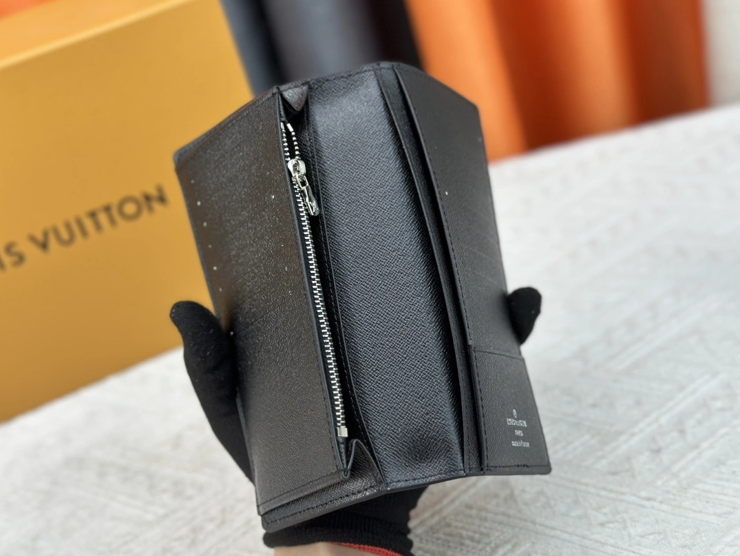 Louis Vuitton LV Card Case For Unisex StreetReady 5268