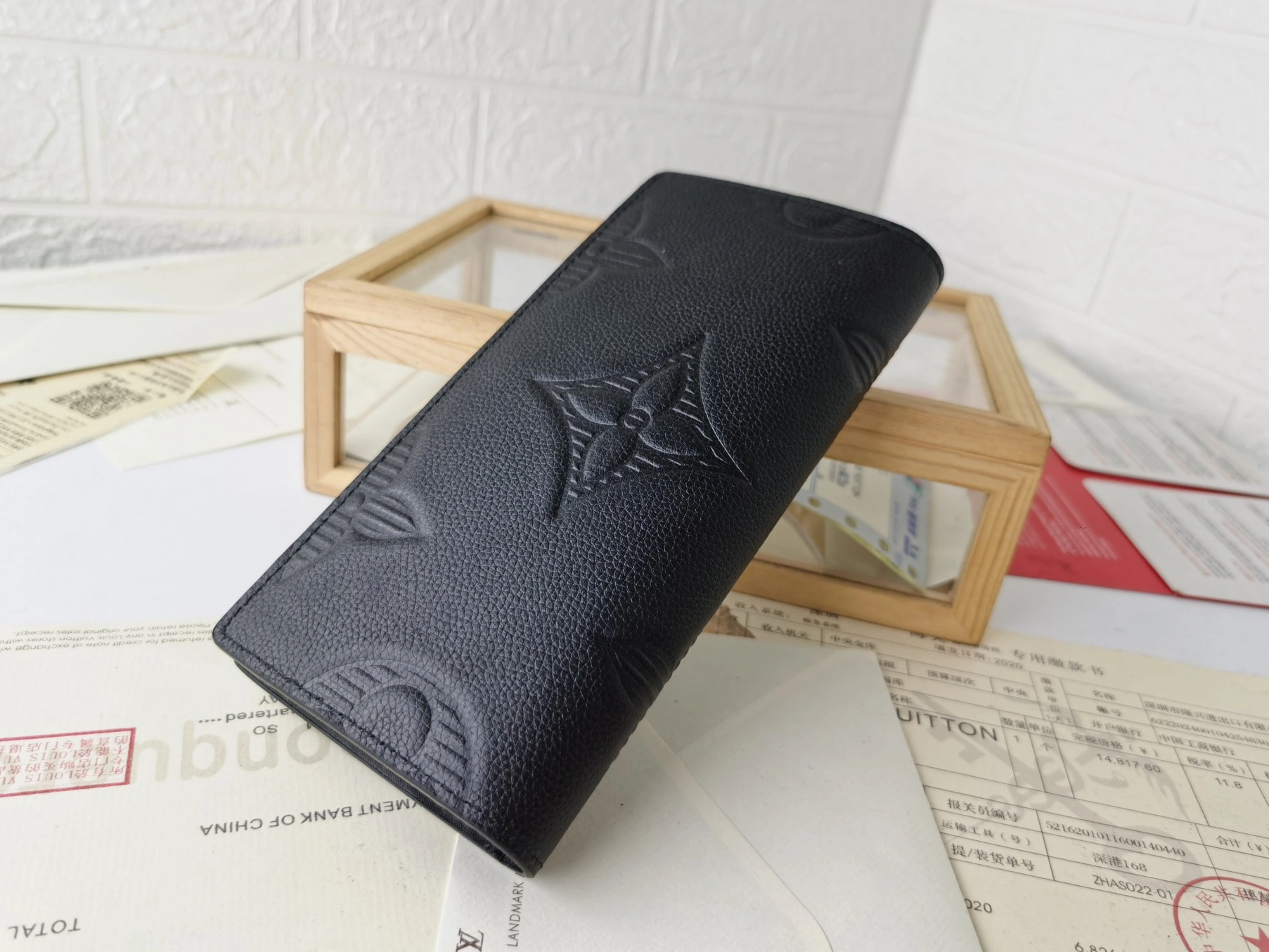 Louis Vuitton LV Card Case For Unisex StreetReady 6305