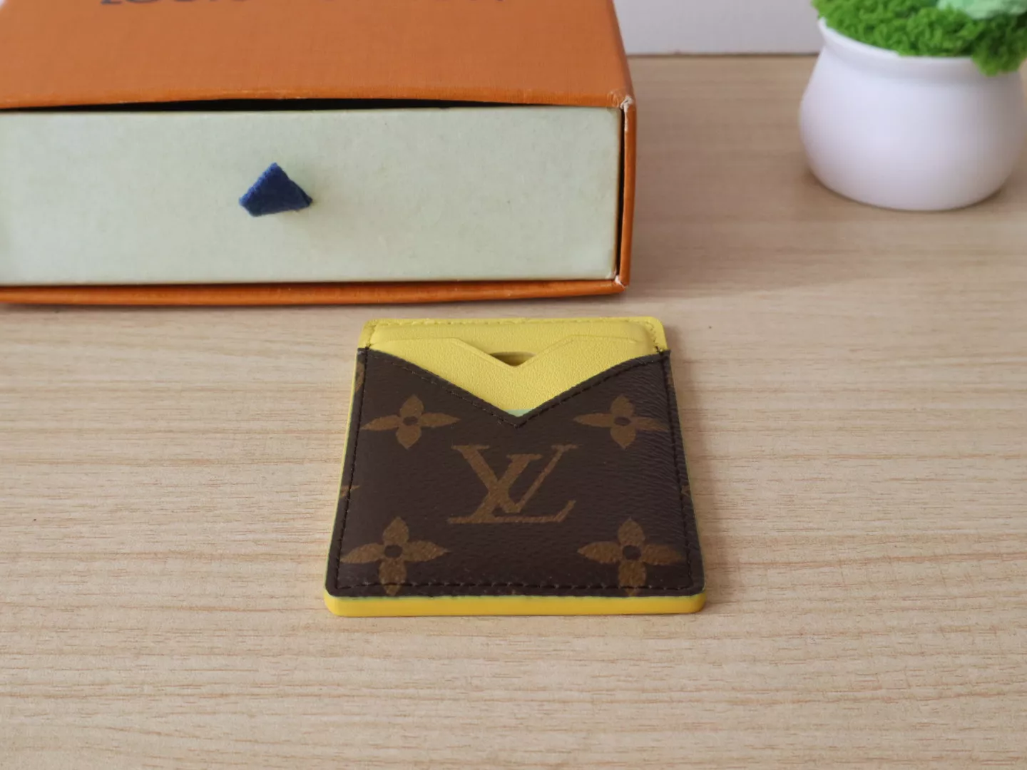 Louis Vuitton LV Card Case For Women Affordable 4715