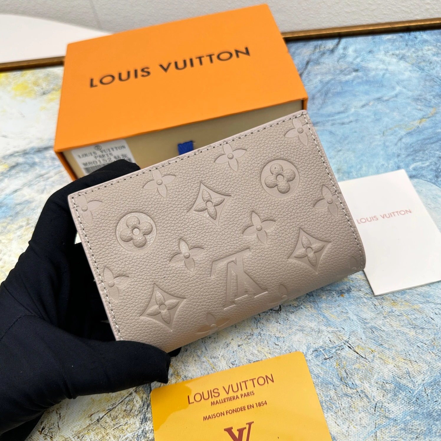 Louis Vuitton LV Card Case For Women Bold 3165