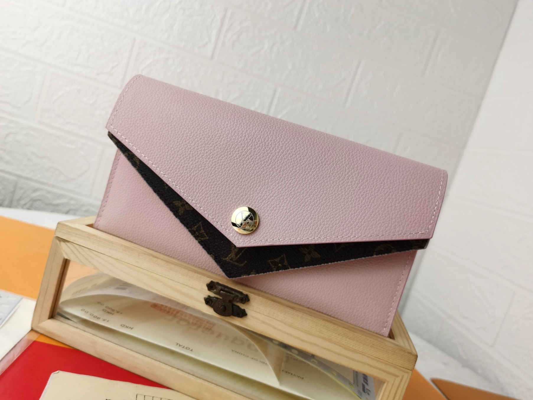 Louis Vuitton LV Card Case For Women Bold 4945