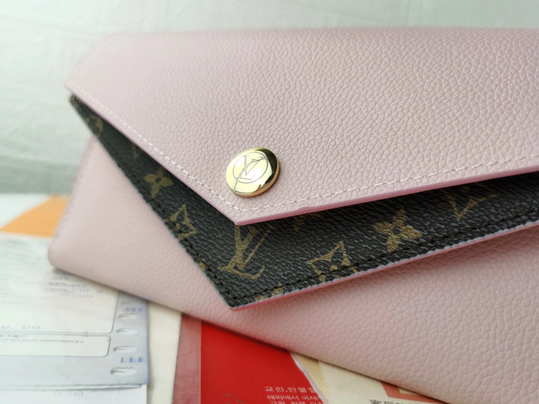Louis Vuitton LV Card Case For Women Bold 4945