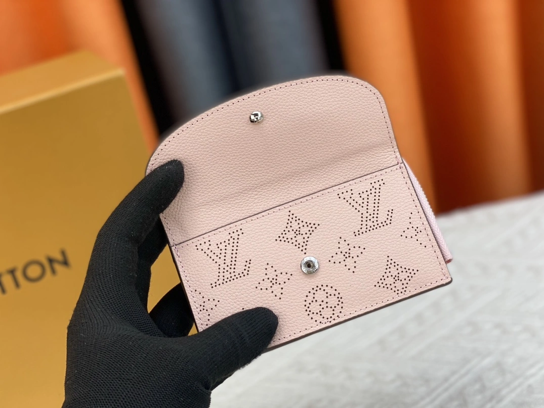 Louis Vuitton LV Card Case For Women Bright 6153