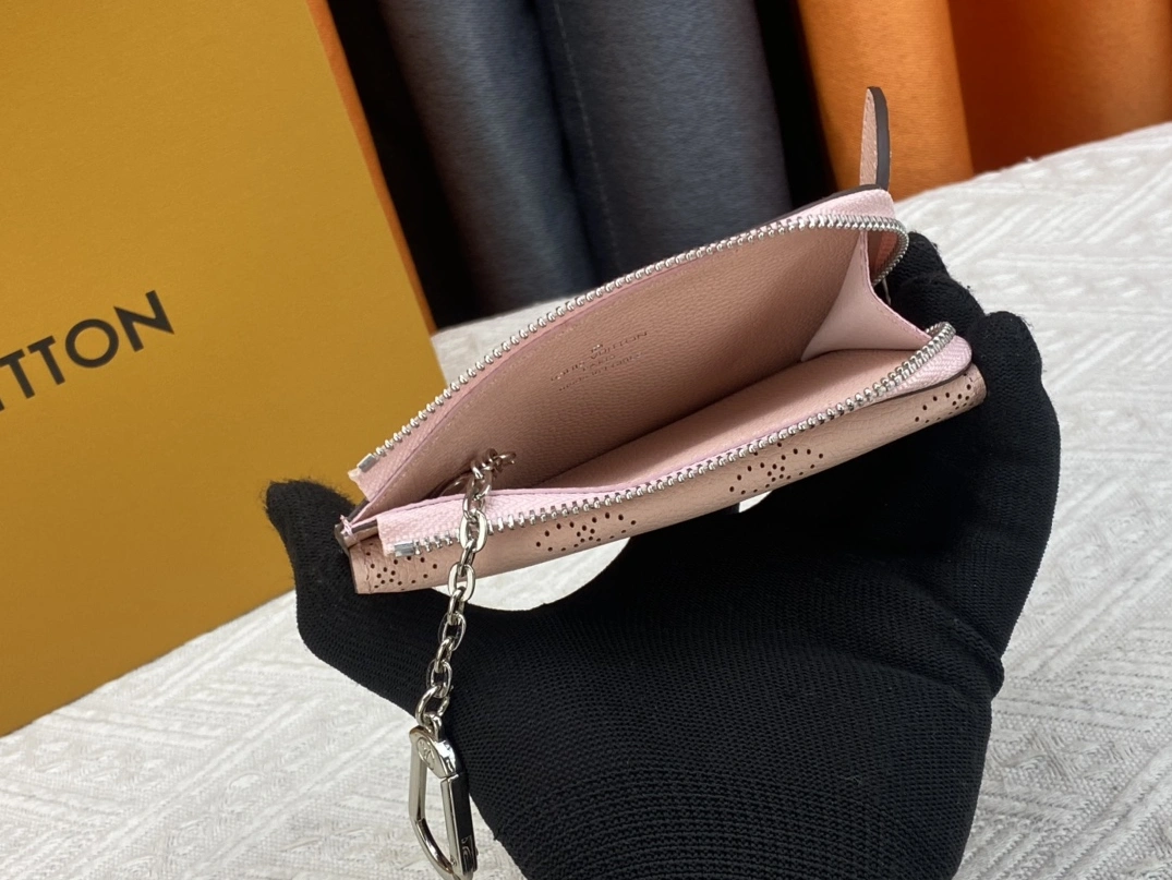 Louis Vuitton LV Card Case For Women Bright 6153