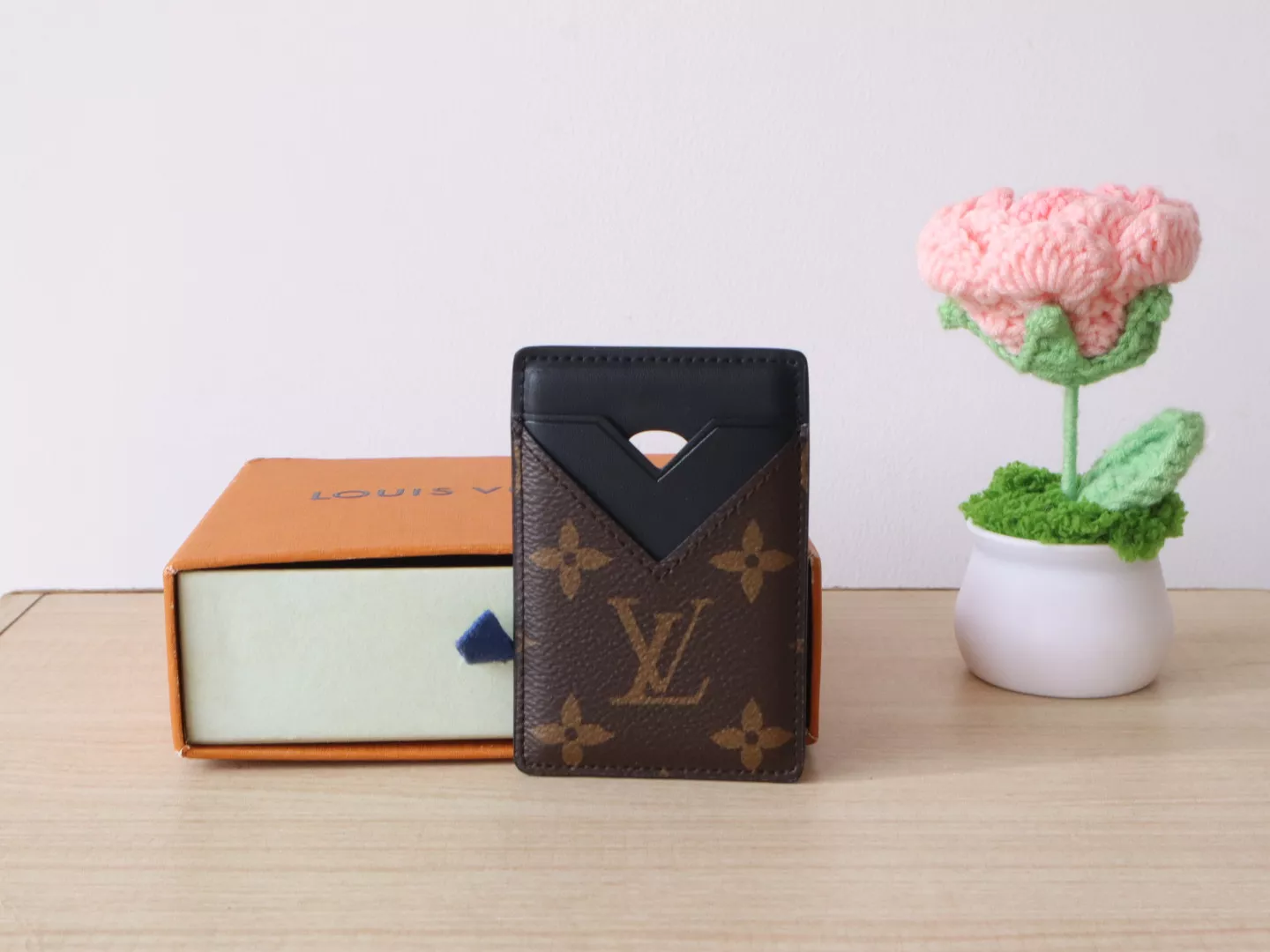 Louis Vuitton LV Card Case For Women Durable 972