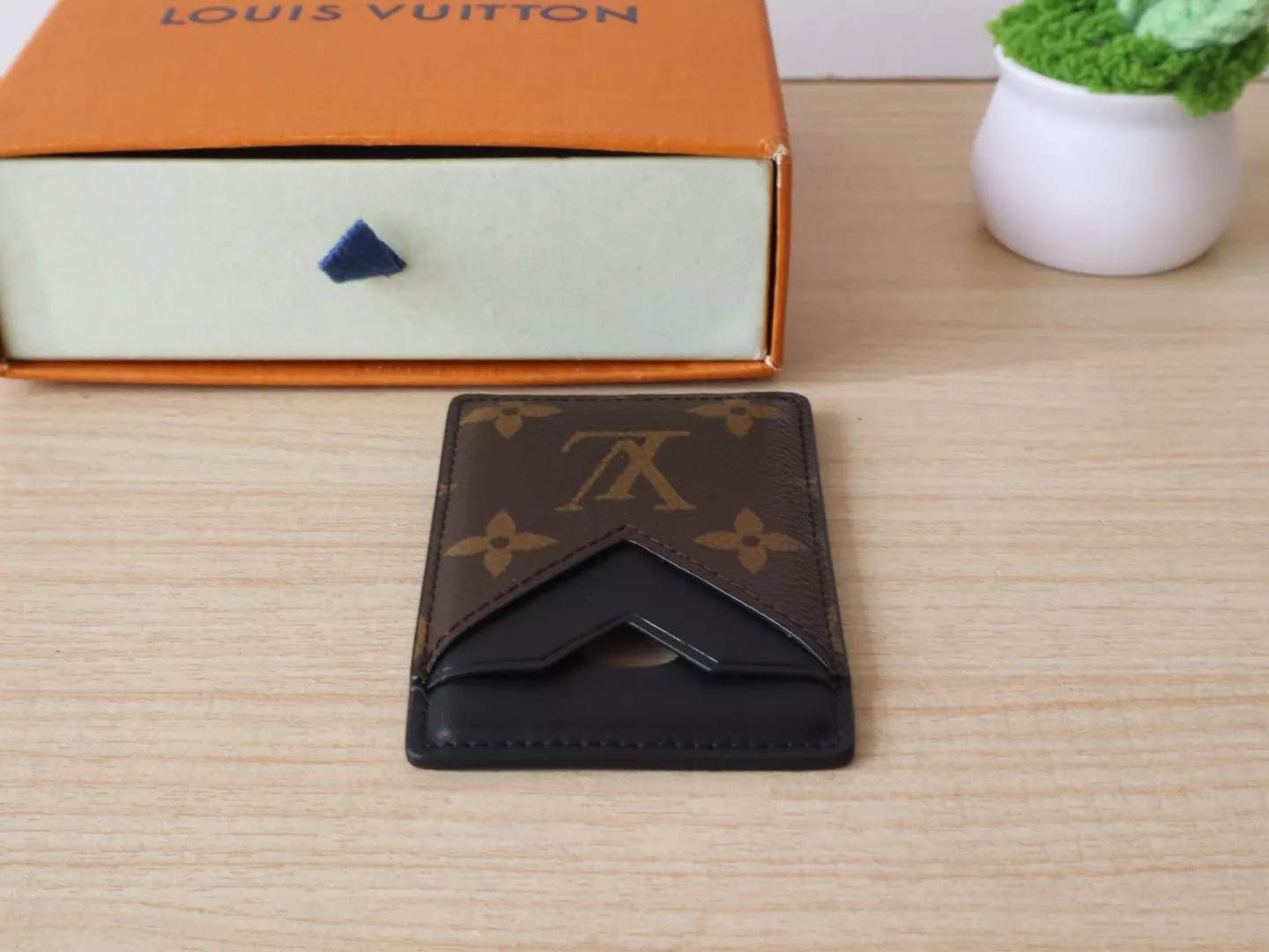 Louis Vuitton LV Card Case For Women Durable 972