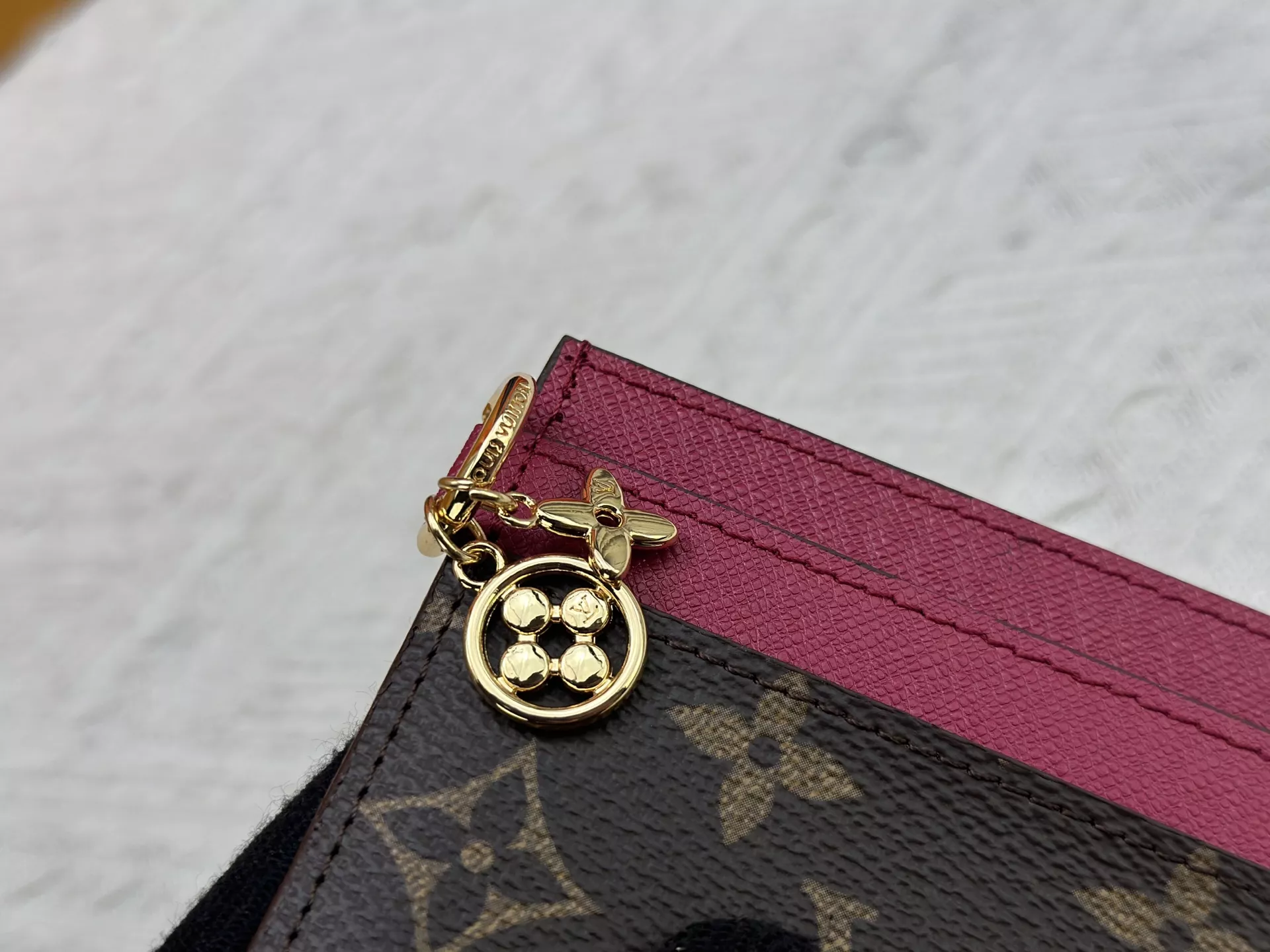 Louis Vuitton LV Card Case For Women EyeCatching 8317