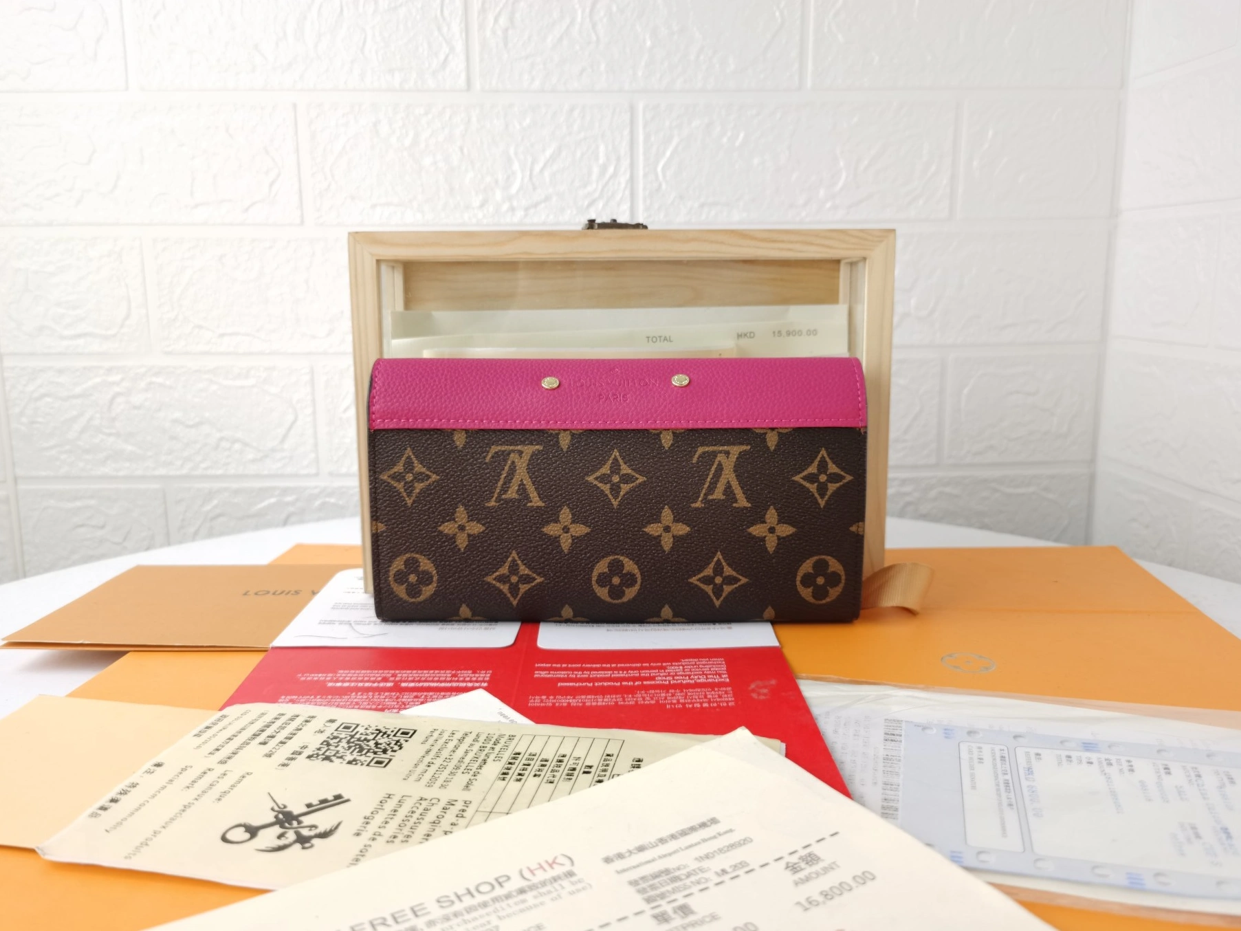 Louis Vuitton LV Card Case For Women Functional 2323