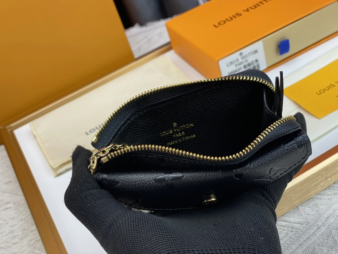 Louis Vuitton LV Card Case For Women GoAnywhere 4562