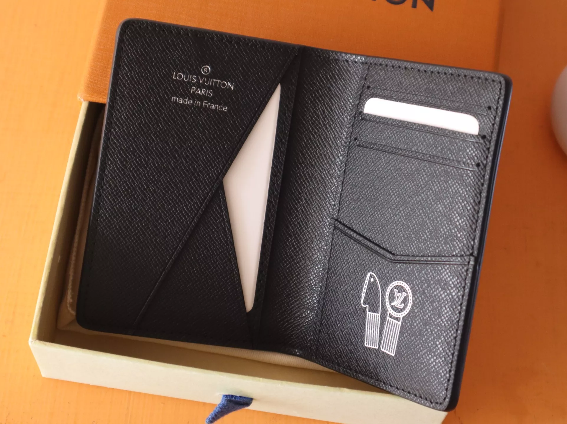 Louis Vuitton LV Card Case For Women ModernLook 3125