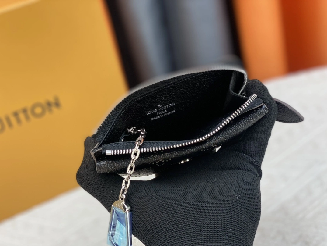 Louis Vuitton LV Card Case For Women Practical 2948