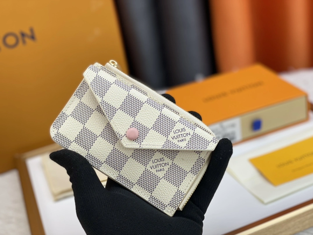 Louis Vuitton LV Card Case For Women Refined 2368