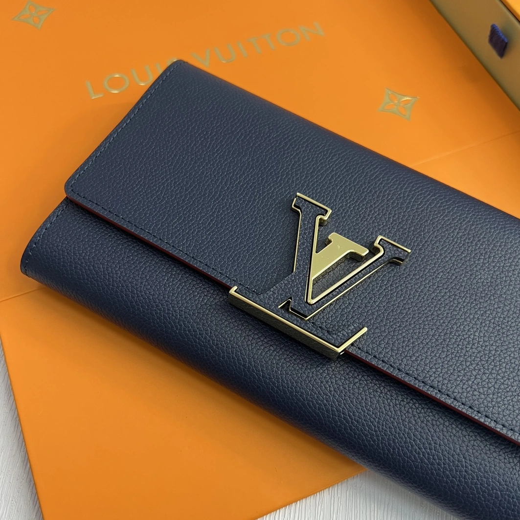 Louis Vuitton LV Card Case For Women SportInspired 2384