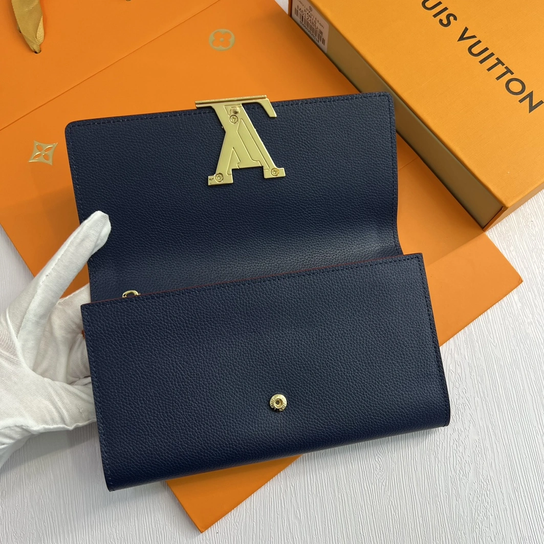 Louis Vuitton LV Card Case For Women SportInspired 2384