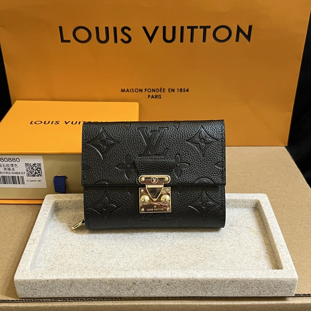 Louis Vuitton LV Card Case For Women StreetReady 1419