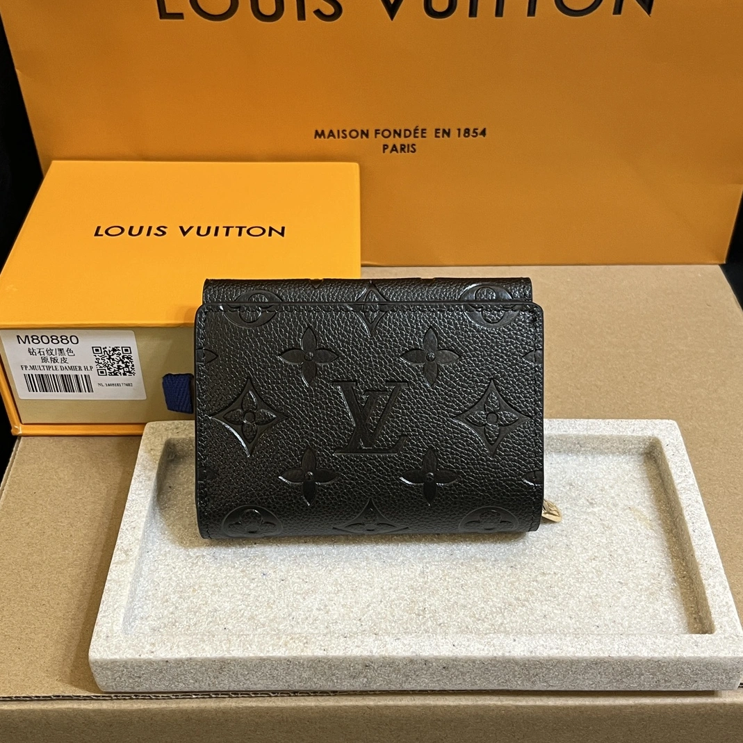Louis Vuitton LV Card Case For Women StreetReady 1419