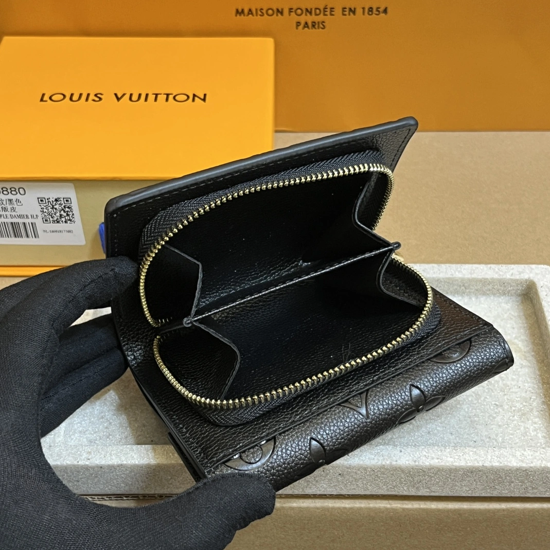 Louis Vuitton LV Card Case For Women StreetReady 1419