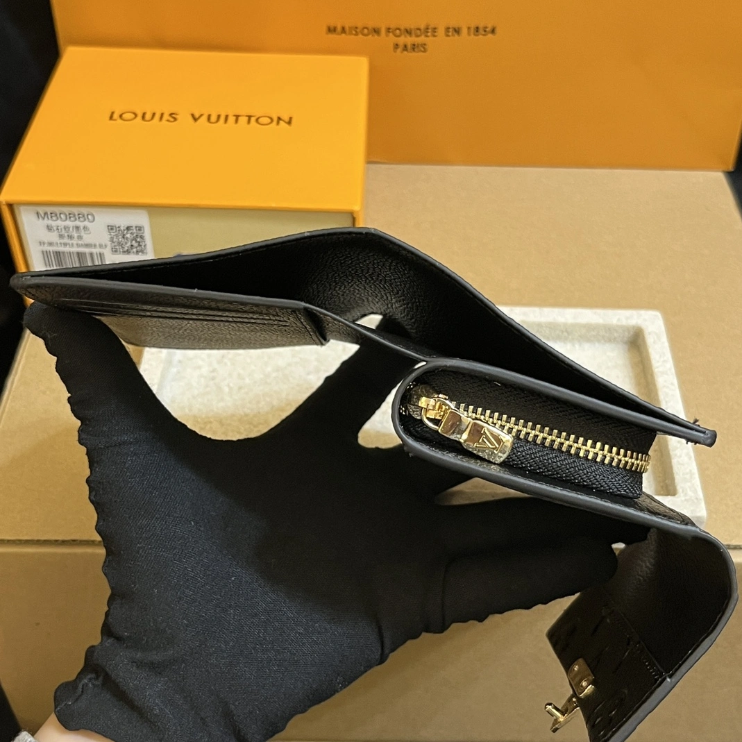 Louis Vuitton LV Card Case For Women StreetReady 1419