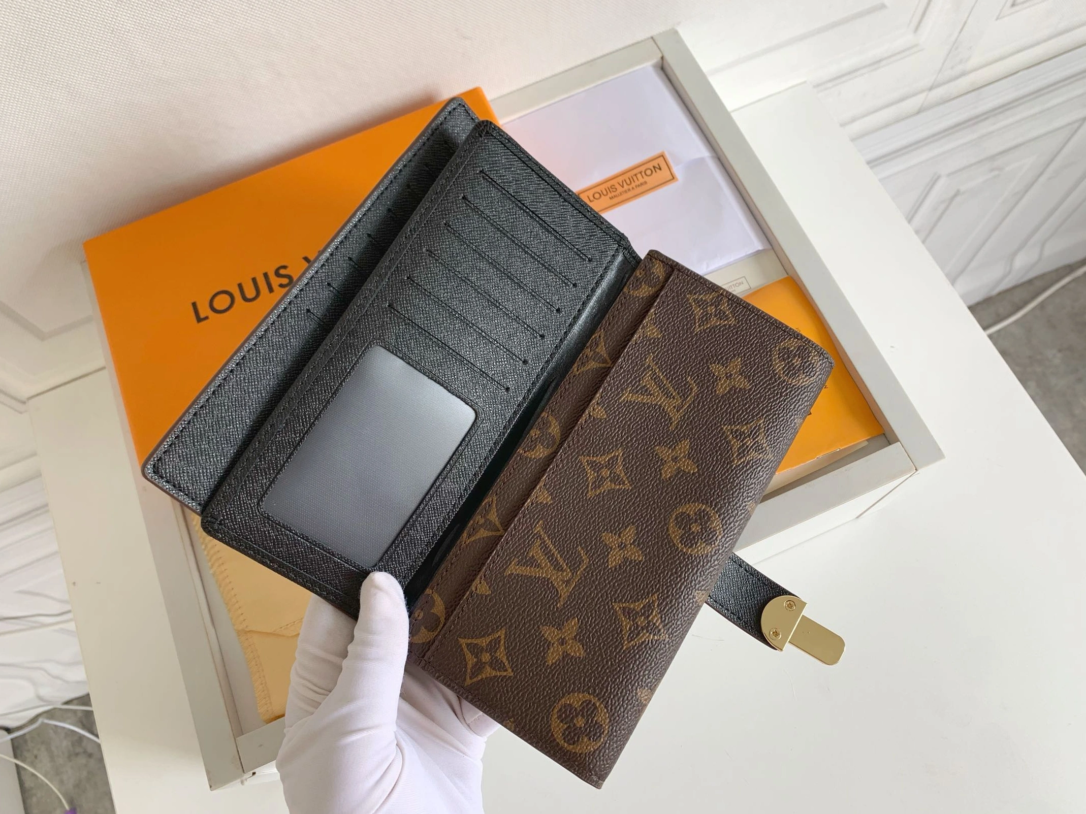 Louis Vuitton LV Card Case For Women StreetReady 7678