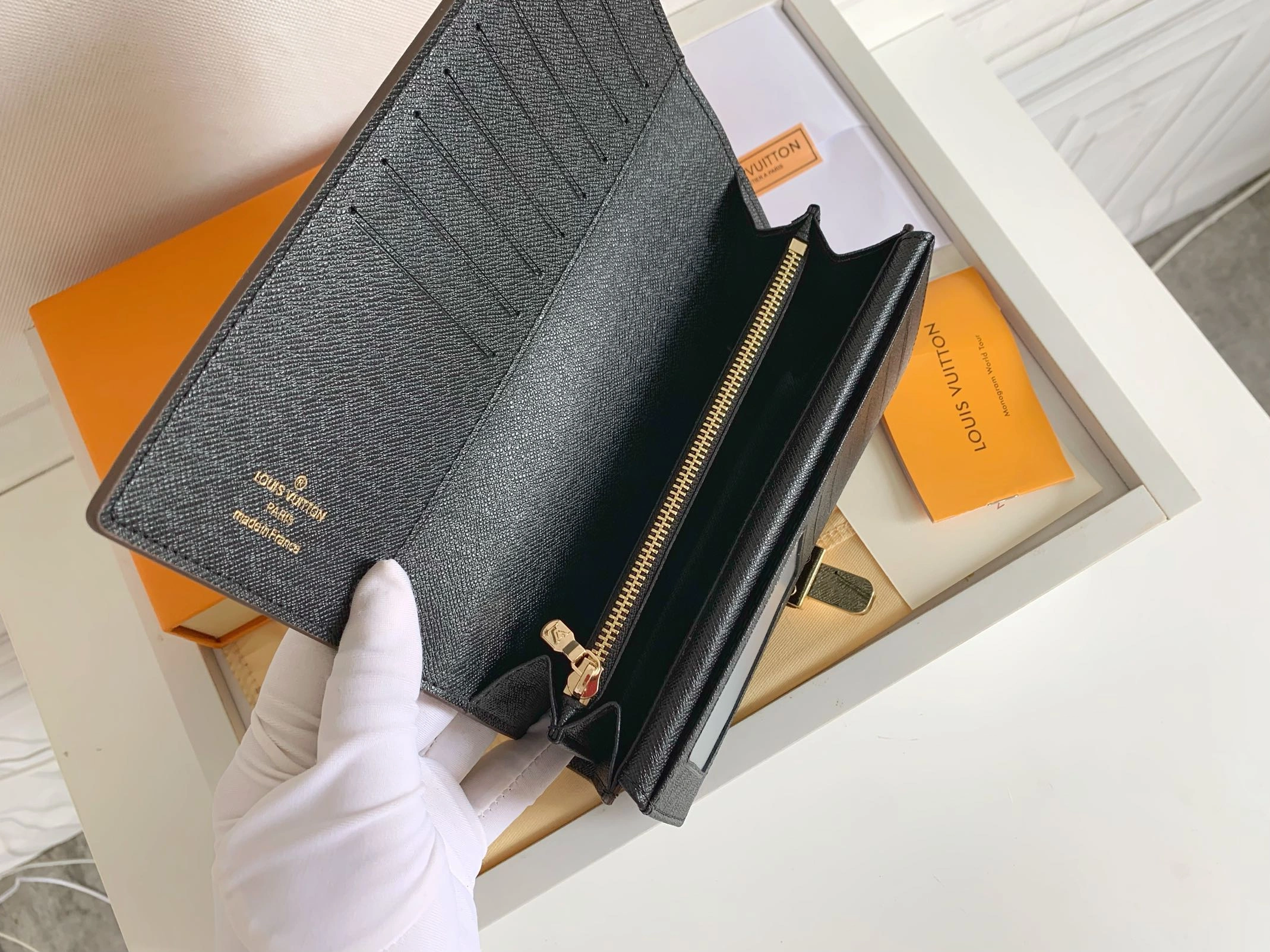 Louis Vuitton LV Card Case For Women StreetReady 7678