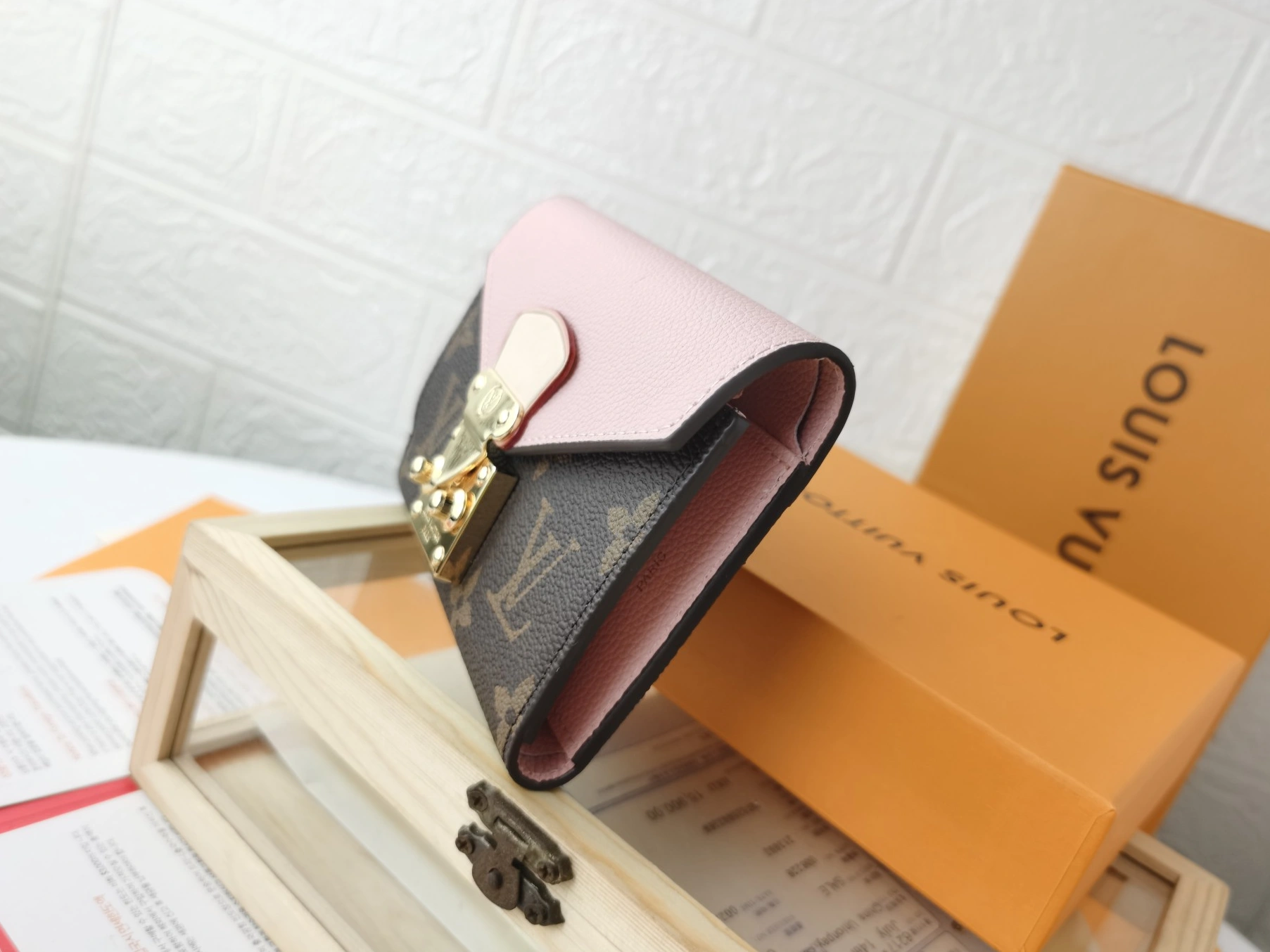 Louis Vuitton LV Card Case For Women Timeless 1156
